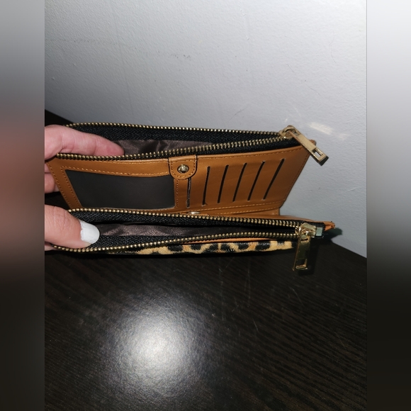 Cheetah Wallet - Picture 5 of 9